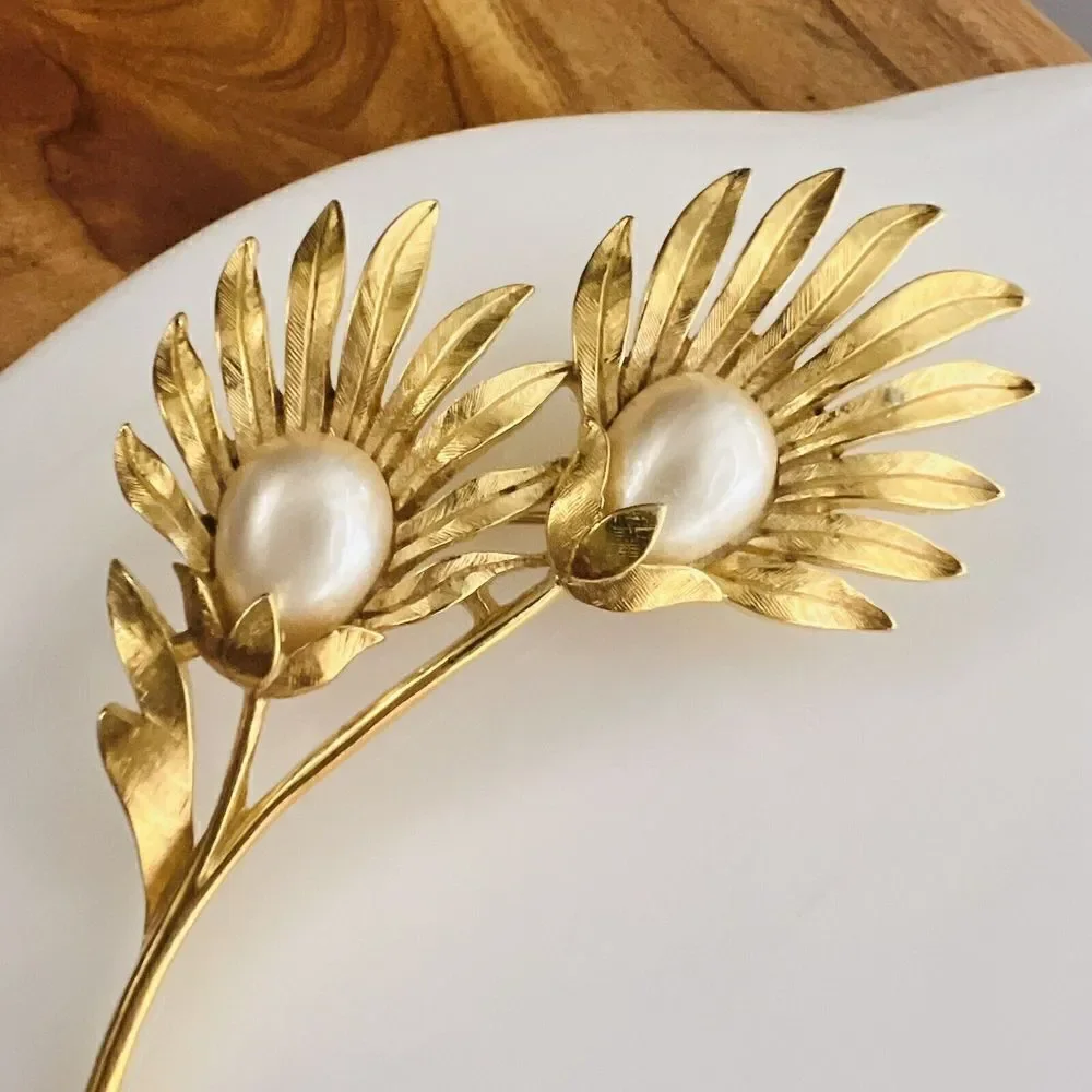 Vintage TRIFARI Brooch Scottish Thistle Stem Pearl Gold Plate Huge Flower 1346